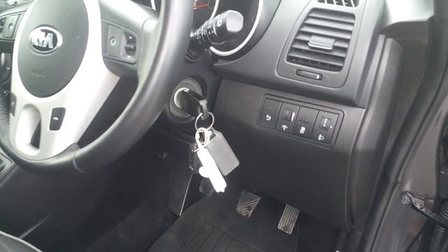 151KE2596 - 2015 Kia Venga 1.4 EX 4DR смотреть онлайн