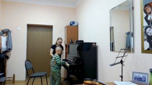 Самые первые уроки скрипки.