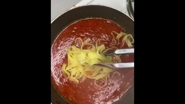 Вкусный, простой и сытный ужин! Безумно вкусная Паста с фрикадельками! смотреть онлайн