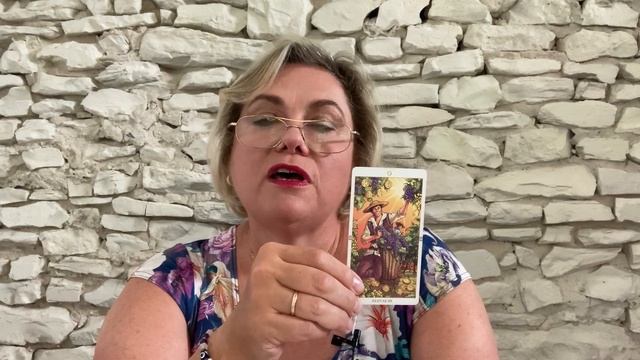 Союз Короля Пентаклей и Королевы Жезлов на июль 2023 Таро прогноз смотреть онлайн