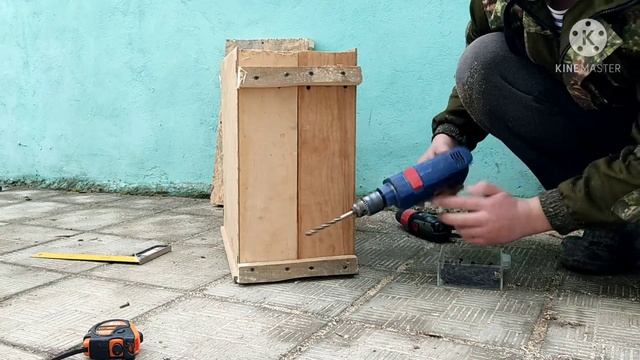 Нашёл применение старым выдвижным ящикам.