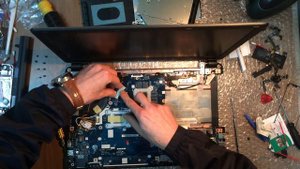 Чистка от пыли, Замена термопасты и сборка ноутбука packard bell tx69