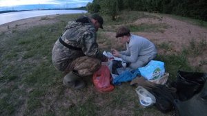 Ночная рыбалка . С внуком на донки . На Волге .Поклёвка сома . Моя ошибка .