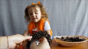 Ёжик из шишек своими руками