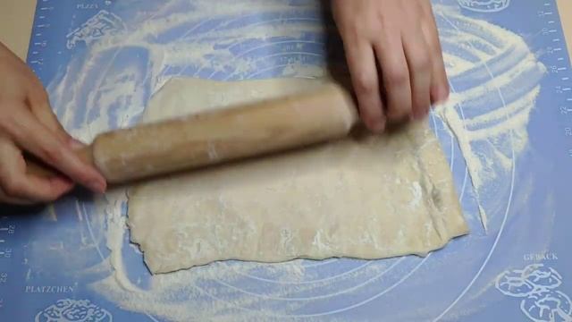 Быстрый ШТРУДЕЛЬ С ЯБЛОКАМИ? из слоеного теста. Простой Рецепт Яблочного Штруделя. смотреть онлайн