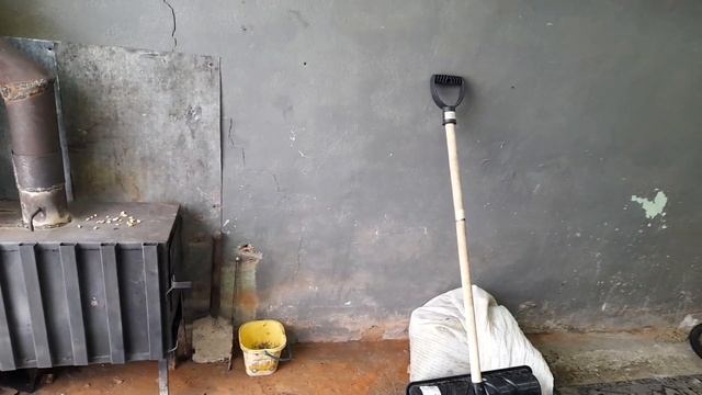 Обогрев гаража печкой буржуйкой.