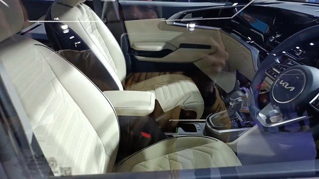 KIA Carens 2023 || Auto Expo India 2023 ||@gkscarvlogs смотреть онлайн