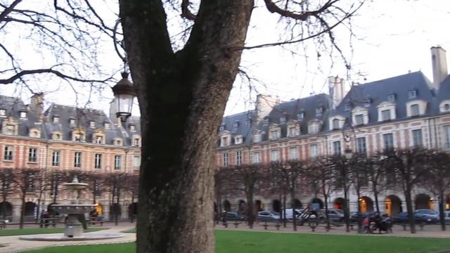 Day 112: Place des Vosges смотреть онлайн