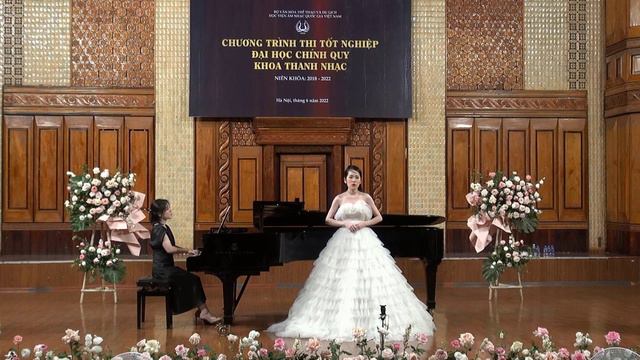 Giuseppe Verdi: Tutte le feste al tempio from Rigoletto - Phạm Huyền Giáng Ngọc смотреть онлайн