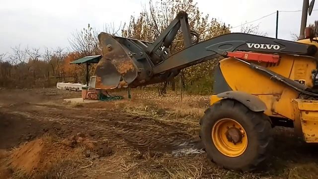 Стройка. Этап 20.2. Обратная засыпка котлована.