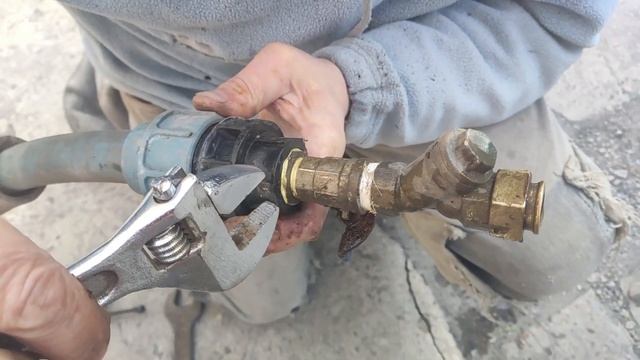 РЕМОНТ ВОДОПРОВОДНОГО КРАНА ПОД ДАВЛЕНИЕМ! / от А до Я + Советы