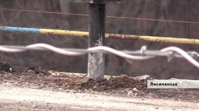 В Лисичанске начался ремонт моста в районе Пролетарска смотреть онлайн