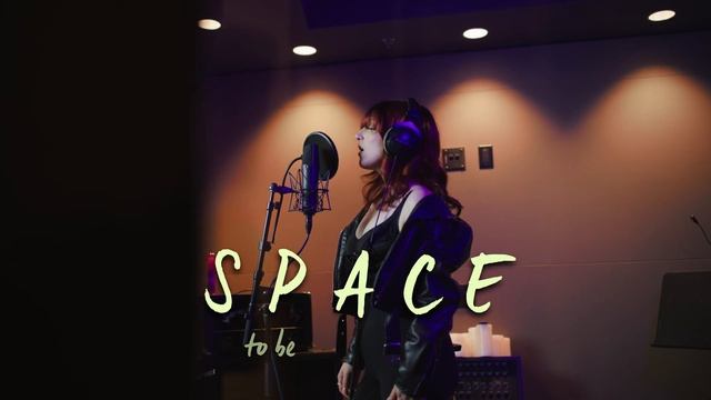 MKLA Talks Music, Expression, and Hair | Bed Head by TIGI смотреть онлайн