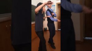 ЕДЕМ ЕДЕМ В СОСЕДНЕЕ СЕЛО!)))