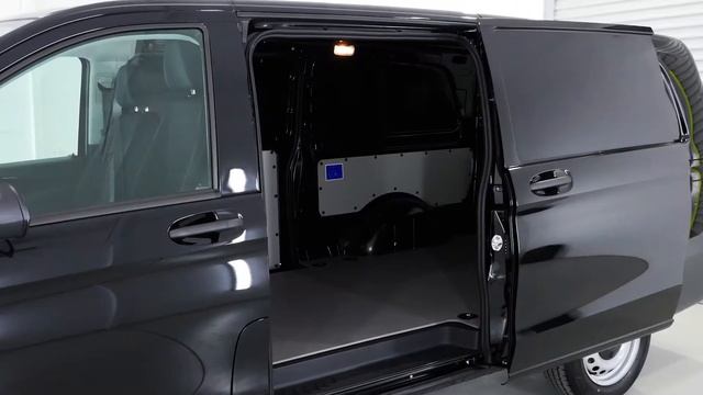 MERCEDES-BENZ VITO VAN 114 LWB Obsidian Black Auto M365140 смотреть онлайн