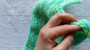 Как сшивать вязаные изделия  - трикотажный шов..