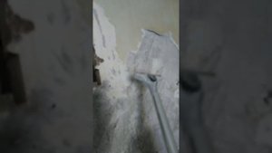 Как удалить старую краску со стен