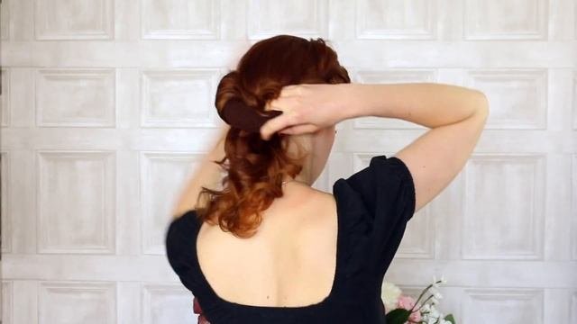Vintage Up Do Roll How To // Easy Vintage Hair [CC]
