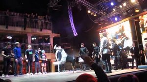 Dance battle: лезгинка (Дагестан)/street dance. Москва в ритмах народов мира 2015.