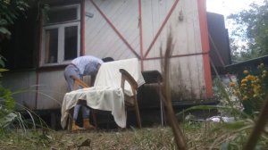 Интерьер у террасы. Оформление дачного участка.