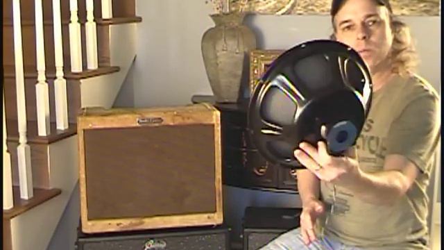 Fender Tweed Deluxe with WGS Blackhawk Intro смотреть онлайн