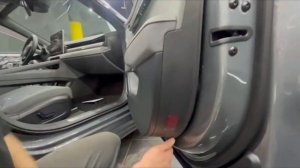 Как снять дверную карту на ZEEKR 001.