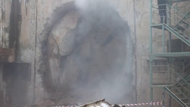 МЕТРО НЕ СТРОИЛИ А ОТКОПАЛИ! ТАЙНА МОСКОВСКОГО МЕТРО РАСКРЫТА смотреть онлайн