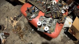 Разбор неизвестного лампового телевизора на радиодетали и цветной металл!!!