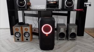 Hisense HP130 vs JBL Partybox 310 | EXPENSIVE vs CHEAP SPEAKER