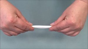 Мастер-класс «Гусеница из салфетки». Летний Читальный Зал: «Библиотека под зонтиком»