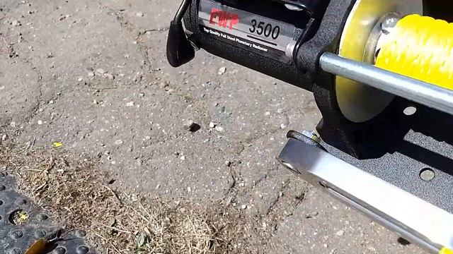 Маленькая переносная лебёдка Runva EWP 3500. Замена троса.