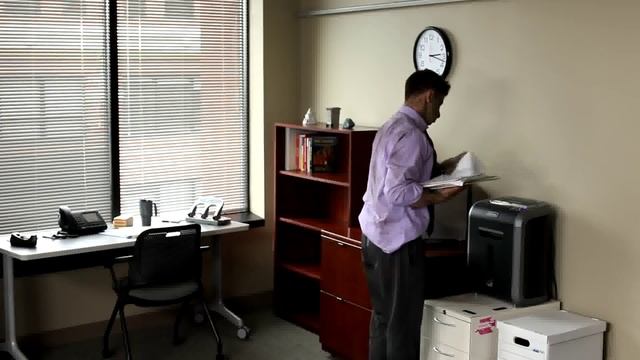 Learn the Truth about Office Zombies смотреть онлайн