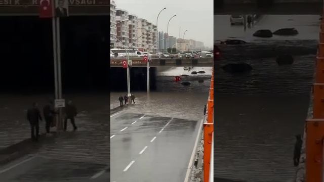 Diyarbekir: Floods in Turkey / Диярбакыр: Сильное наводнение в Турции