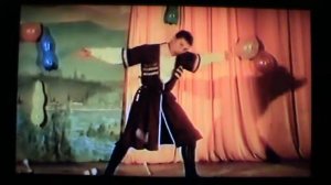 ТАНЕЦ С КИНЖАЛАМИ