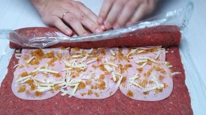 Рулет из фарша с хрустящим беконом и нежной начинкой