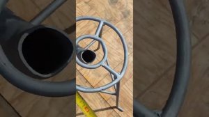 Тренога для паяльной лампы или газовой горелки.