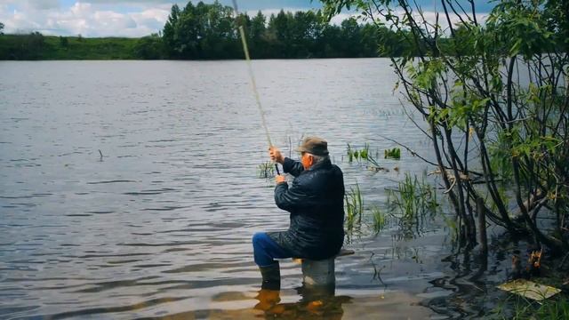 Отец рыбачит. смотреть онлайн