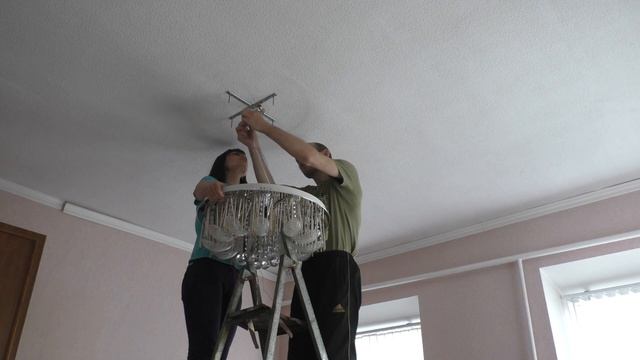 Не покупайте такие люстры не посмотрев это.  Купили дом в станице.