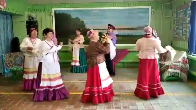 "Что ж ты, жинка, губы жмешь" смотреть онлайн