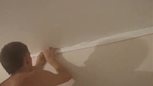 Повреждение полотна при установке натяжного потолка. Как устранить повреждение полотна. [Priori] смотреть онлайн