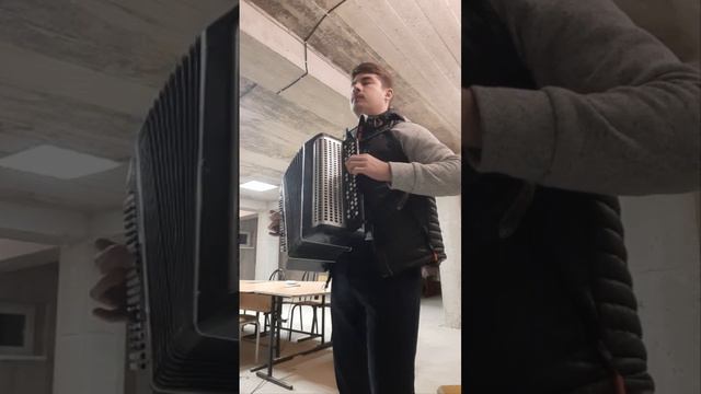 Кучин - таверна #кавер #Баян #музыка #самоучка смотреть онлайн