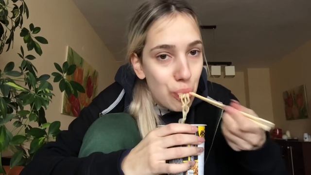 Ям само нудли 3 дни подред ???