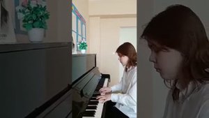 "Менуэт" Л.Боккерини. "Этюд" Д.Кабалевский.