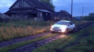 Форд Фокус 3 по грязи