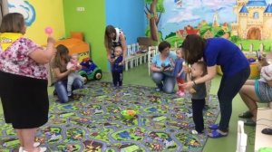 Занятие "Мама и малыш" в Детском Центре "Каляка-Маляка"