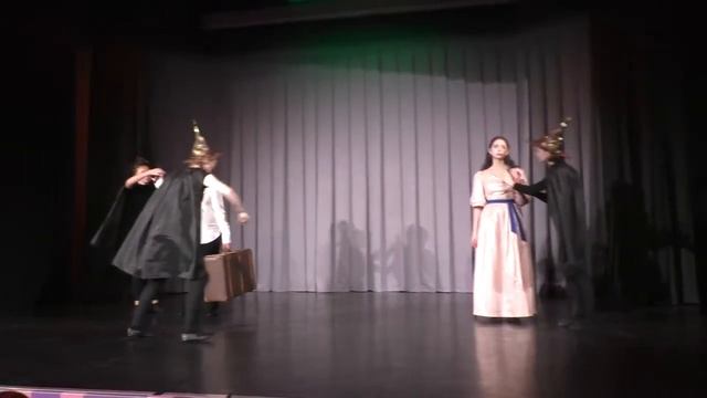 Эстрадная студия Фантазматика.
Начало музыкального спектакля по сказке "Свинопас"