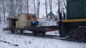 Тепловоз ТЭМ2-7202 с пневмоочистительной установкой для уборки снега