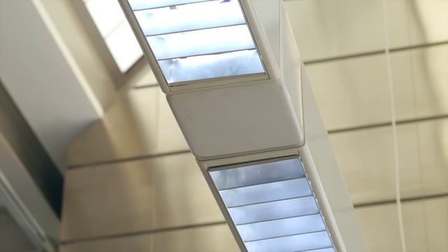 33583 Mullholand Highway, Malibu, CA 90265 - "Behind The Gates" смотреть онлайн