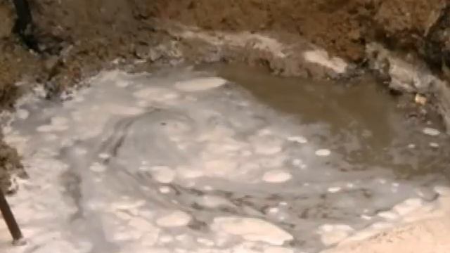 В Рязани на улице Братиславской образовалась яма смотреть онлайн