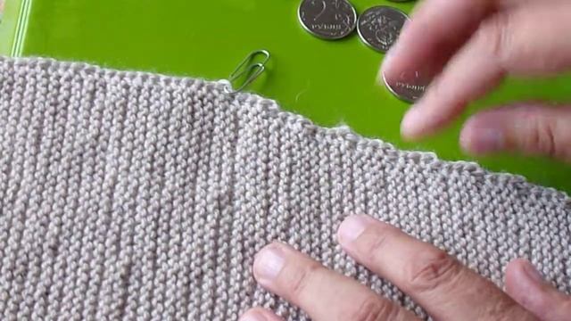 Вязание шарфа спицами с помощью монет. Как определить номер спиц.Ирина МИР. смотреть онлайн